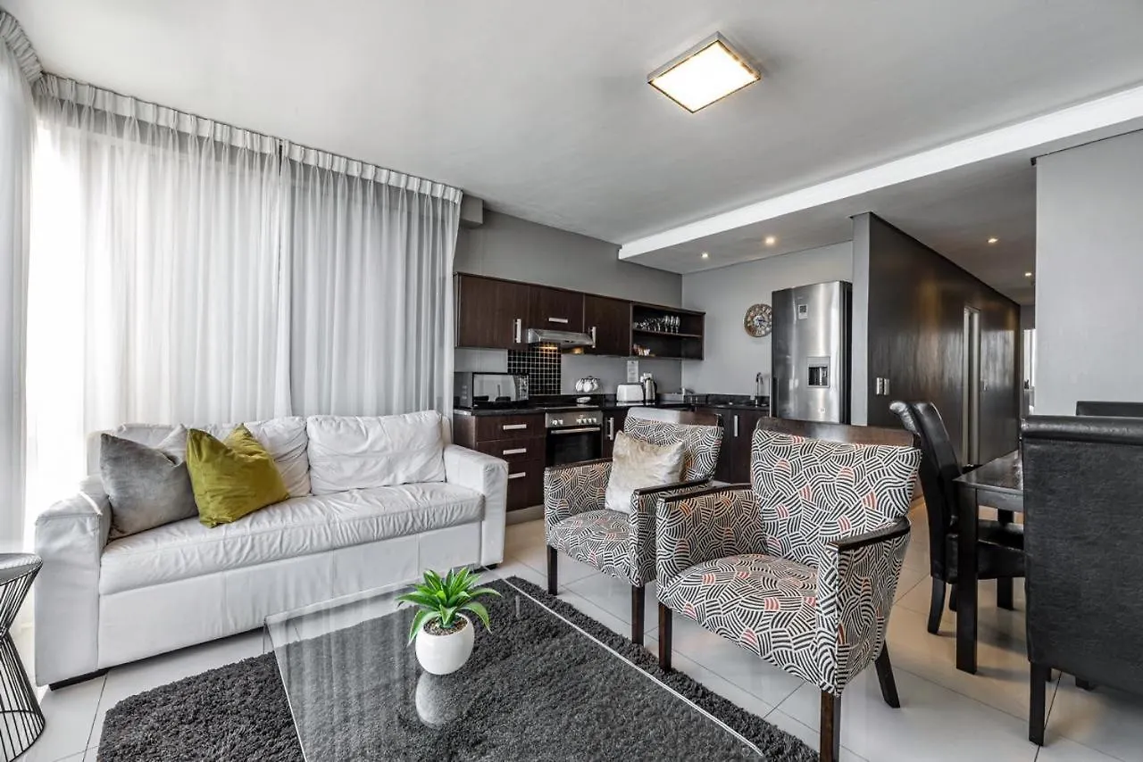401 Infinity Apartment Bloubergstrand