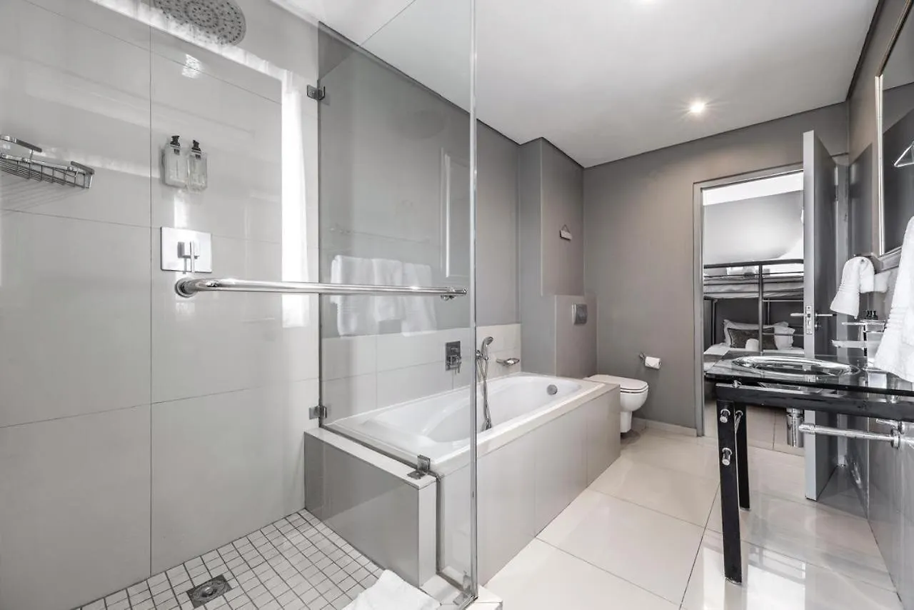 401 Infinity Apartment Bloubergstrand
